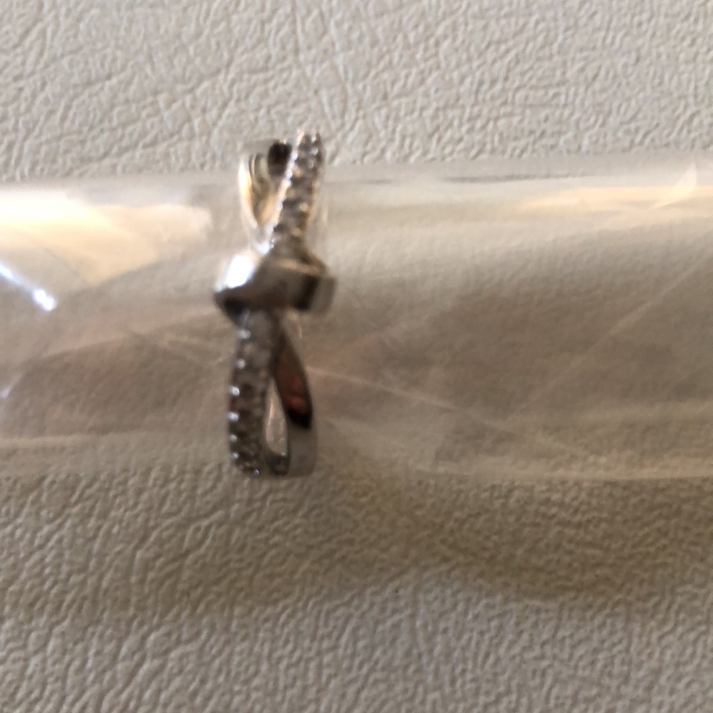 Brand new ring - Picture 2 of 2